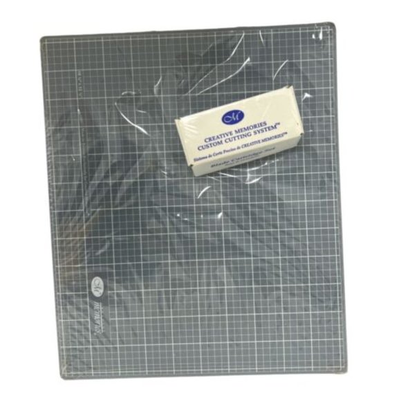 Creative Memories Custom Cutting System Set - Picture 2 of 4